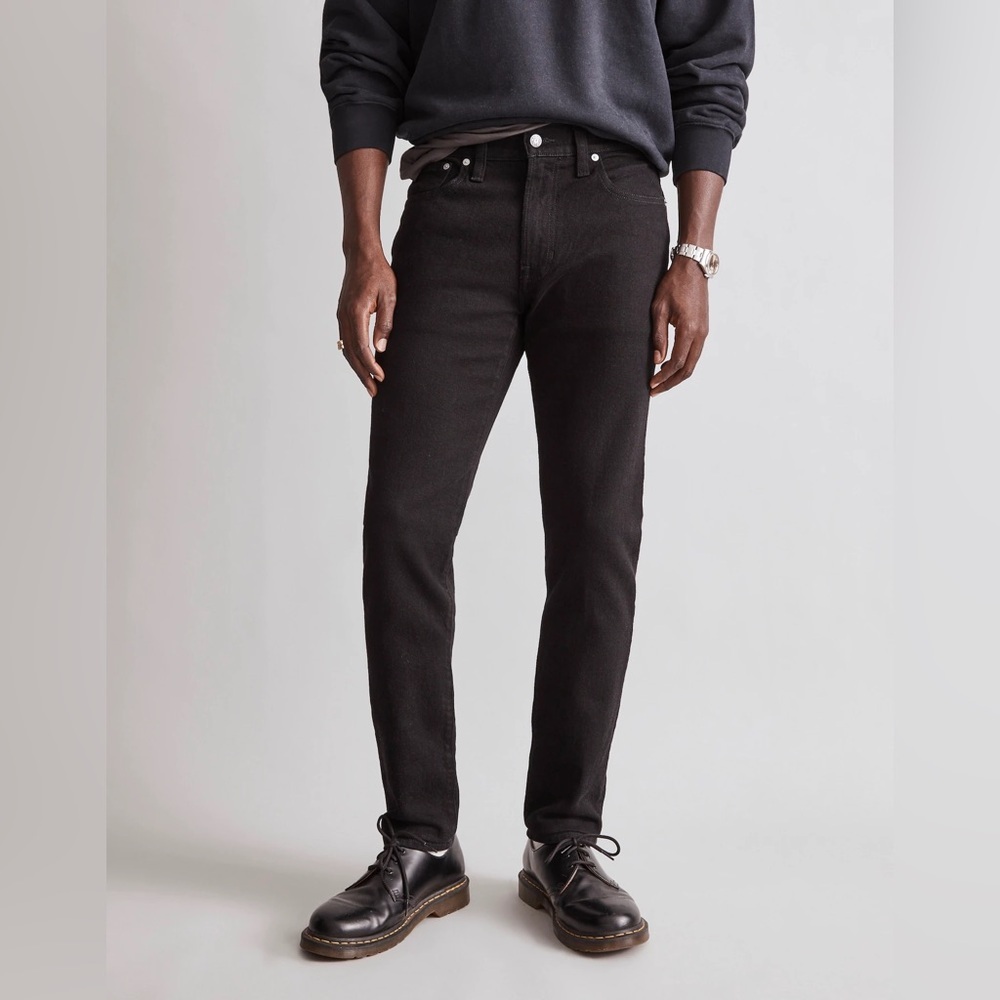 Madewell Athletic Slim Jeans in Black 32 x 30